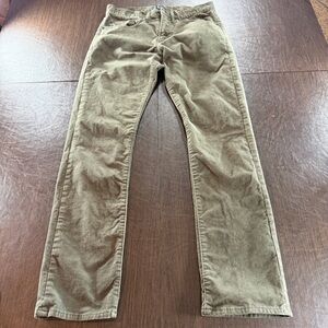 Gap Men’s Green Corduroy pants Sz 28x30 slim